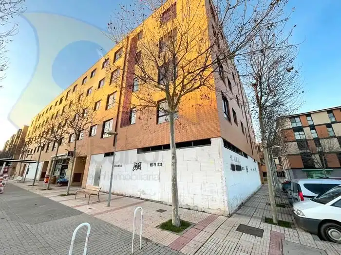 Vista exterior de Local de lloguer en Salamanca