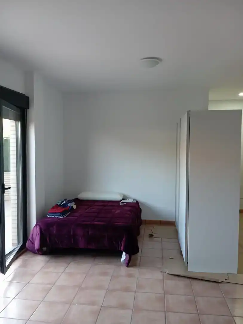 Schlafzimmer von Erdgeschoss zur Miete in Villamediana de Iregua mit Möbliert und Balkon