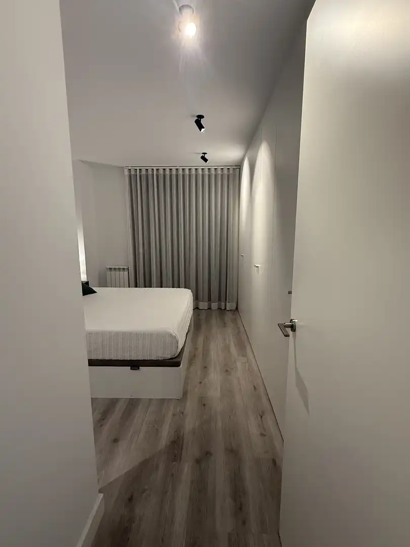 Bedroom of Flat for sale in Girona Capital  with Air Conditioner, Terrace and Balcony