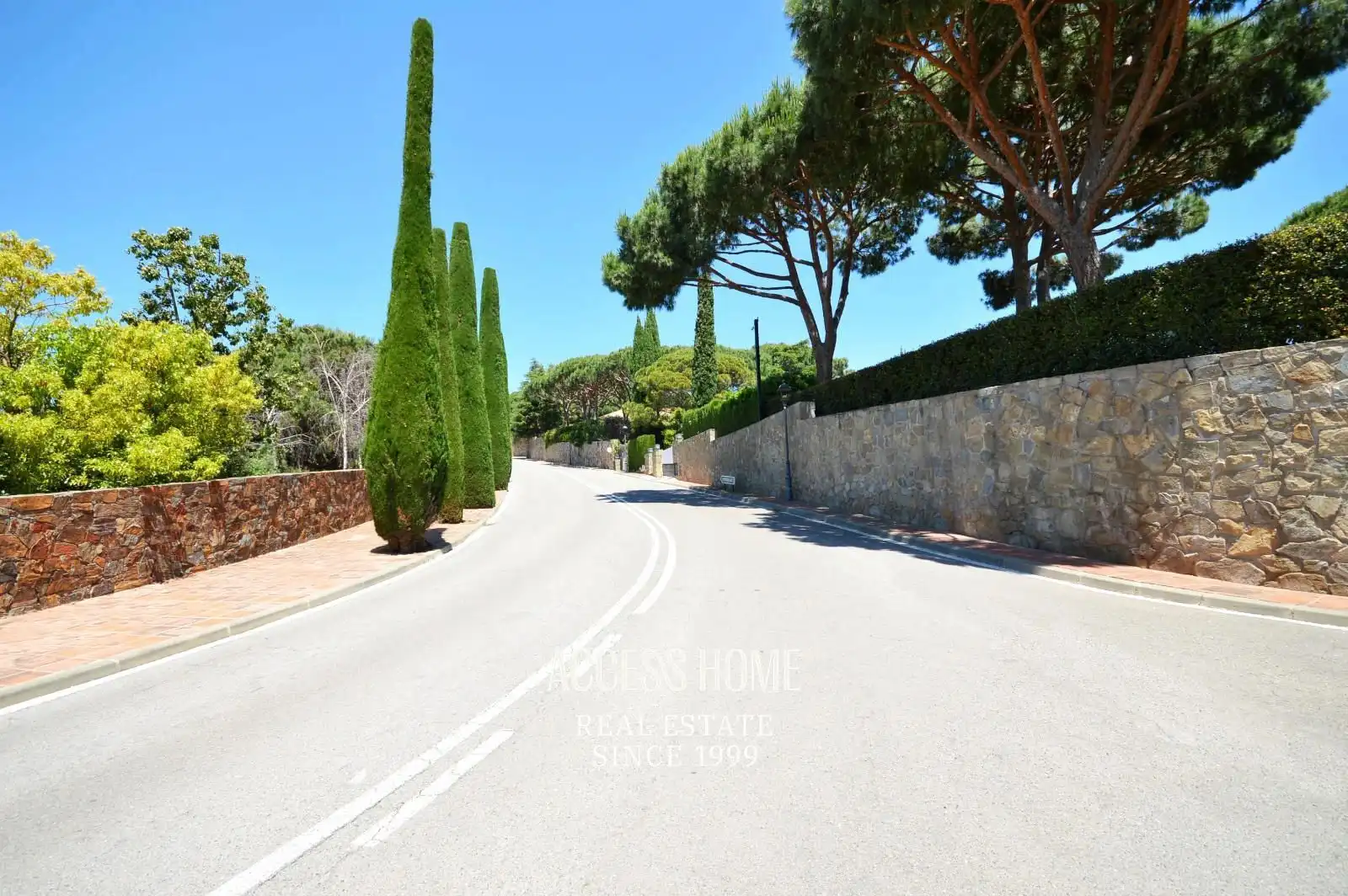 Exterior view of Detached homes for rent in Sant Vicenç de Montalt  with Heating, Terrace and Swimming Pool
