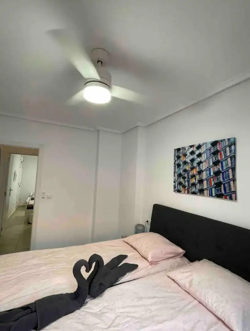 Bedroom of Flat for sale in Torrevieja  with Furnished
