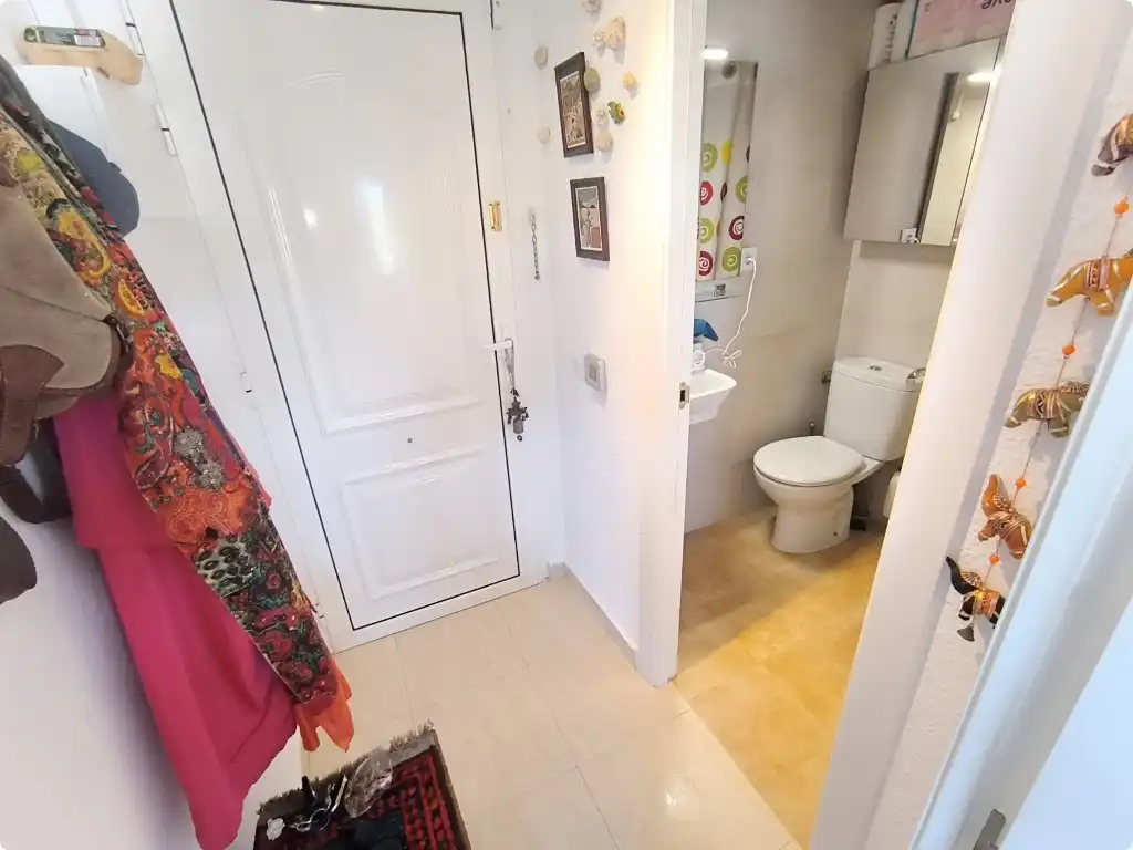 Badezimmer von Wohnung zum Verkauf in Dénia mit Möbliert