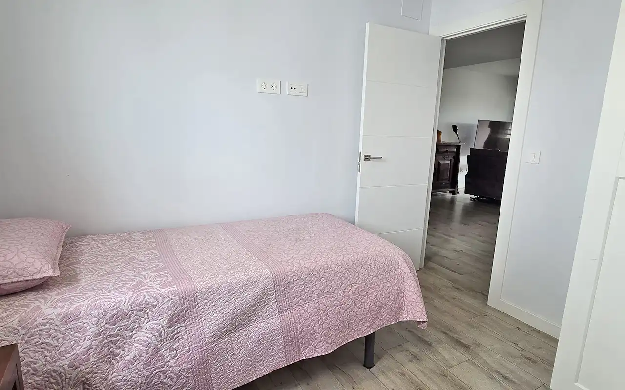 Habitación de Piso en venta en Torremolinos con Aire acondicionado, Calefacción y Terraza
