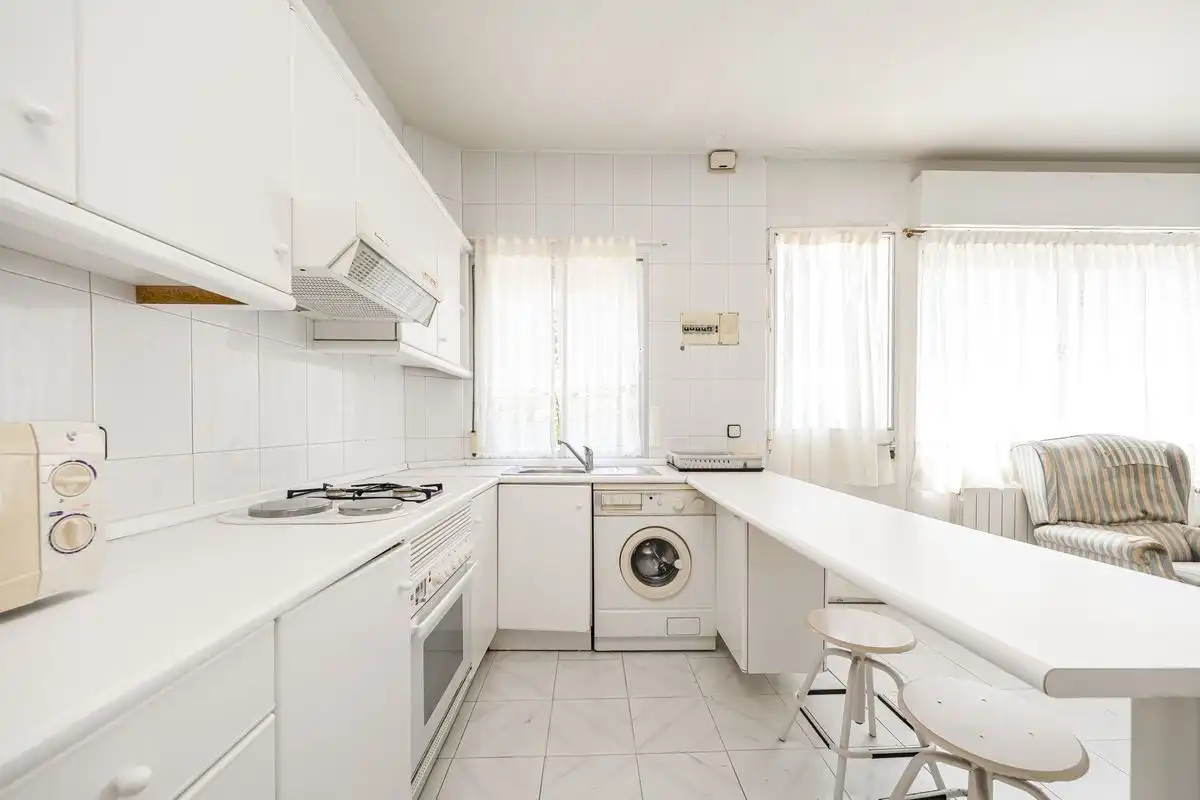 Cuina de Casa o xalet en venda en Madrid amb Aire condicionat, Calefacció i Jardí privat