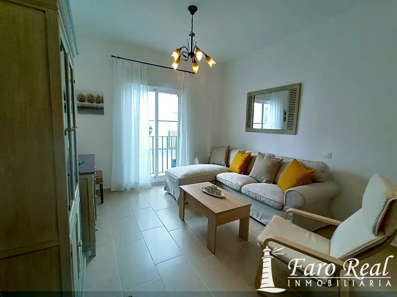 Sala d'estar de Apartament de lloguer en Sanlúcar de Barrameda amb Aire condicionat i Moblat