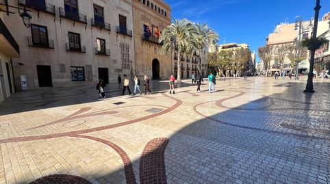 Foto 2 de Piso de alquiler en Centro, Elche / Elx
