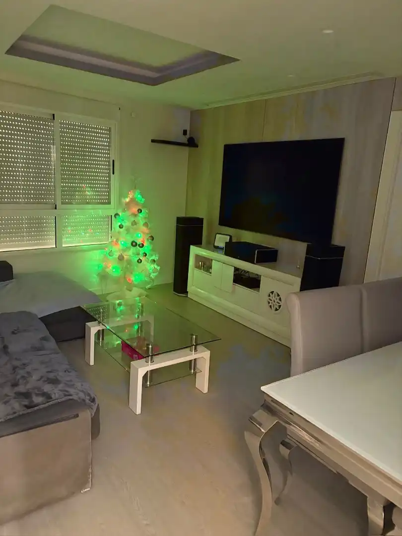 Sala de estar de Apartamento de alquiler en Torrevieja con Aire acondicionado, Calefacción y Amueblado