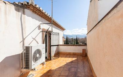 Terrassa de Casa adosada en venda en  Granada Capital amb Aire condicionat, Calefacció i Jardí privat