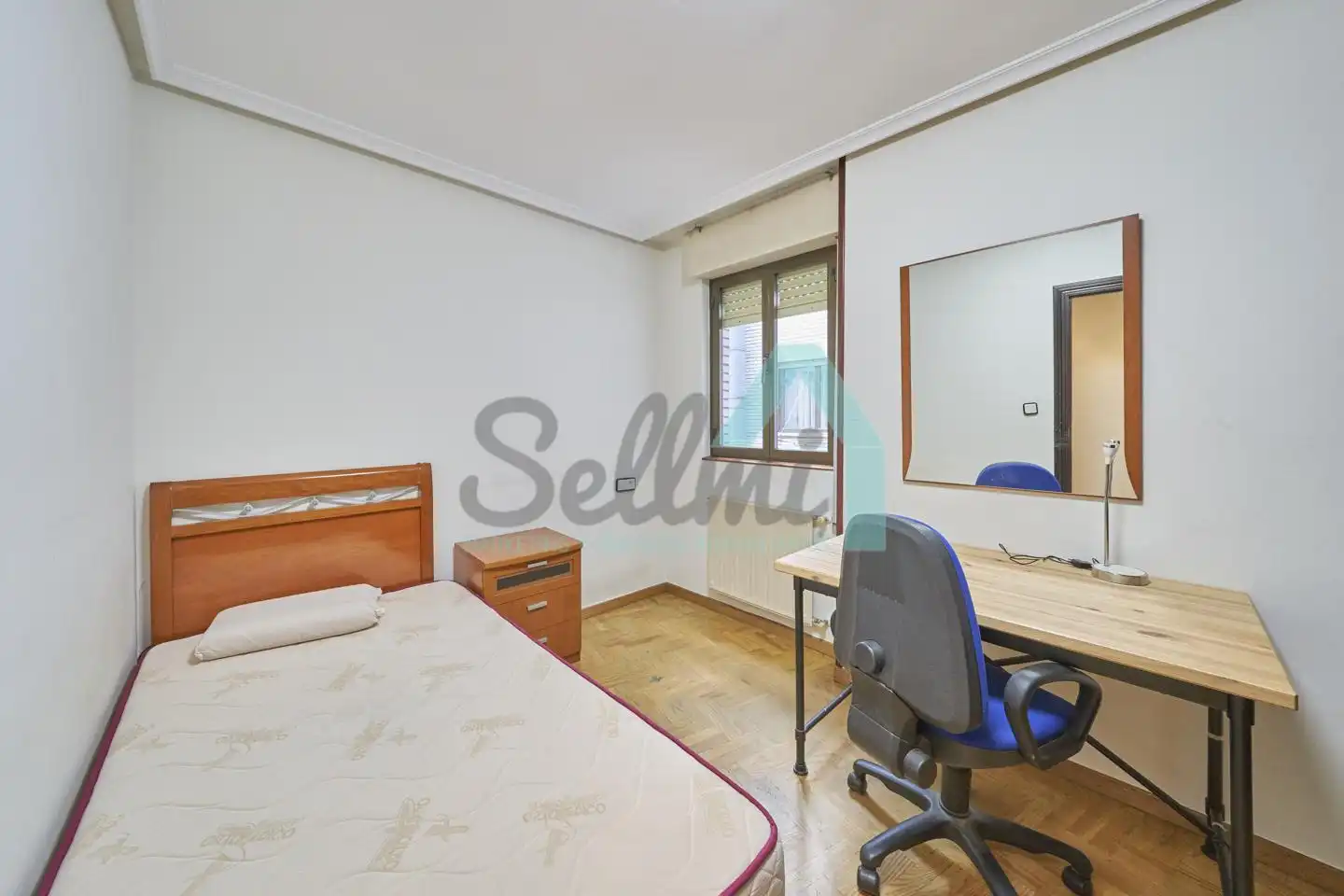 Flat for rent in Félix Aramburu, Auditorio - Seminario - Parque de Invierno
