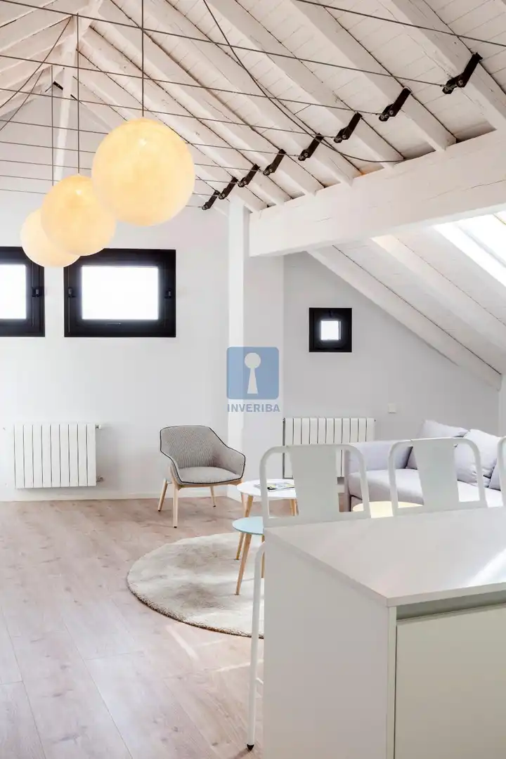 Living room of Attic for rent in Madrid  with Air Conditioner, Heating and Parquet flooring