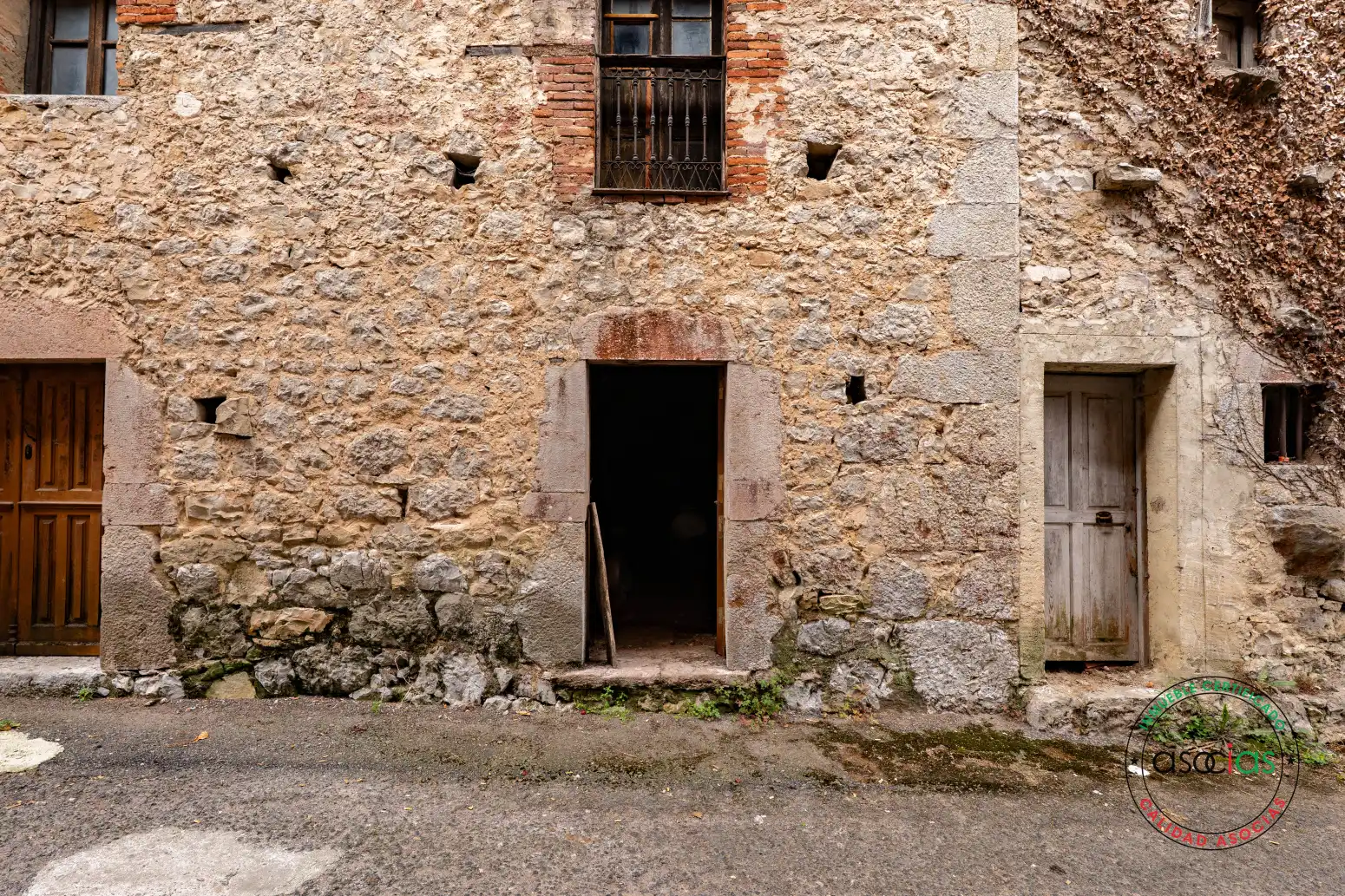 Vista exterior de Casa o xalet en venda en Cabrales amb Jardí privat, Terrassa i Traster