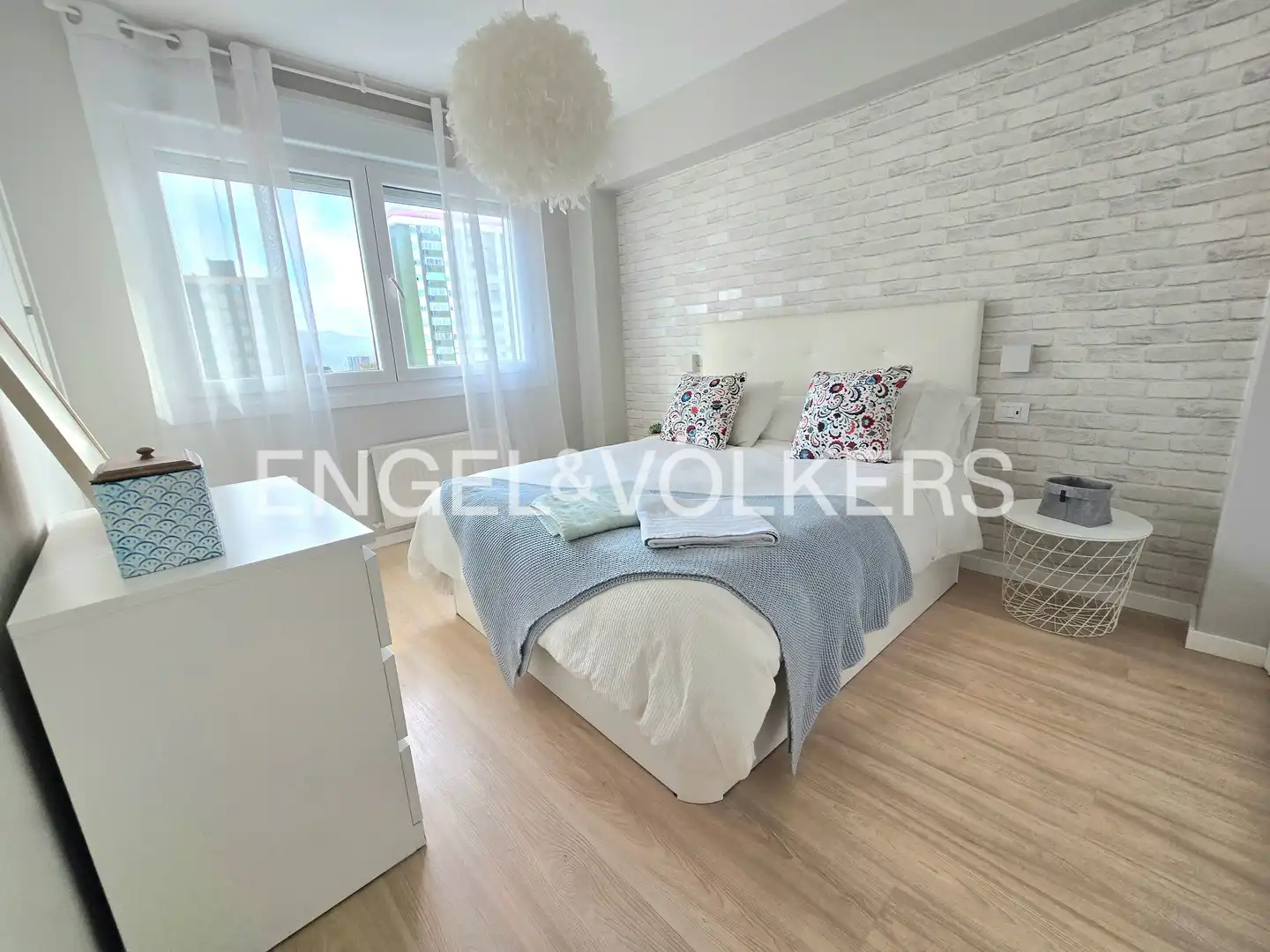 Habitación de Piso en venta en Vigo  con Calefacción, Terraza y Balcón