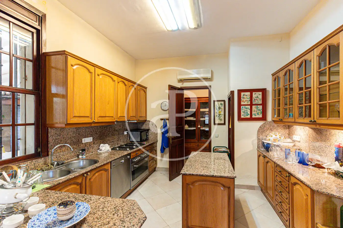 Houses for sale in Carrer de Victorio Luzuriaga, Sant Agustí