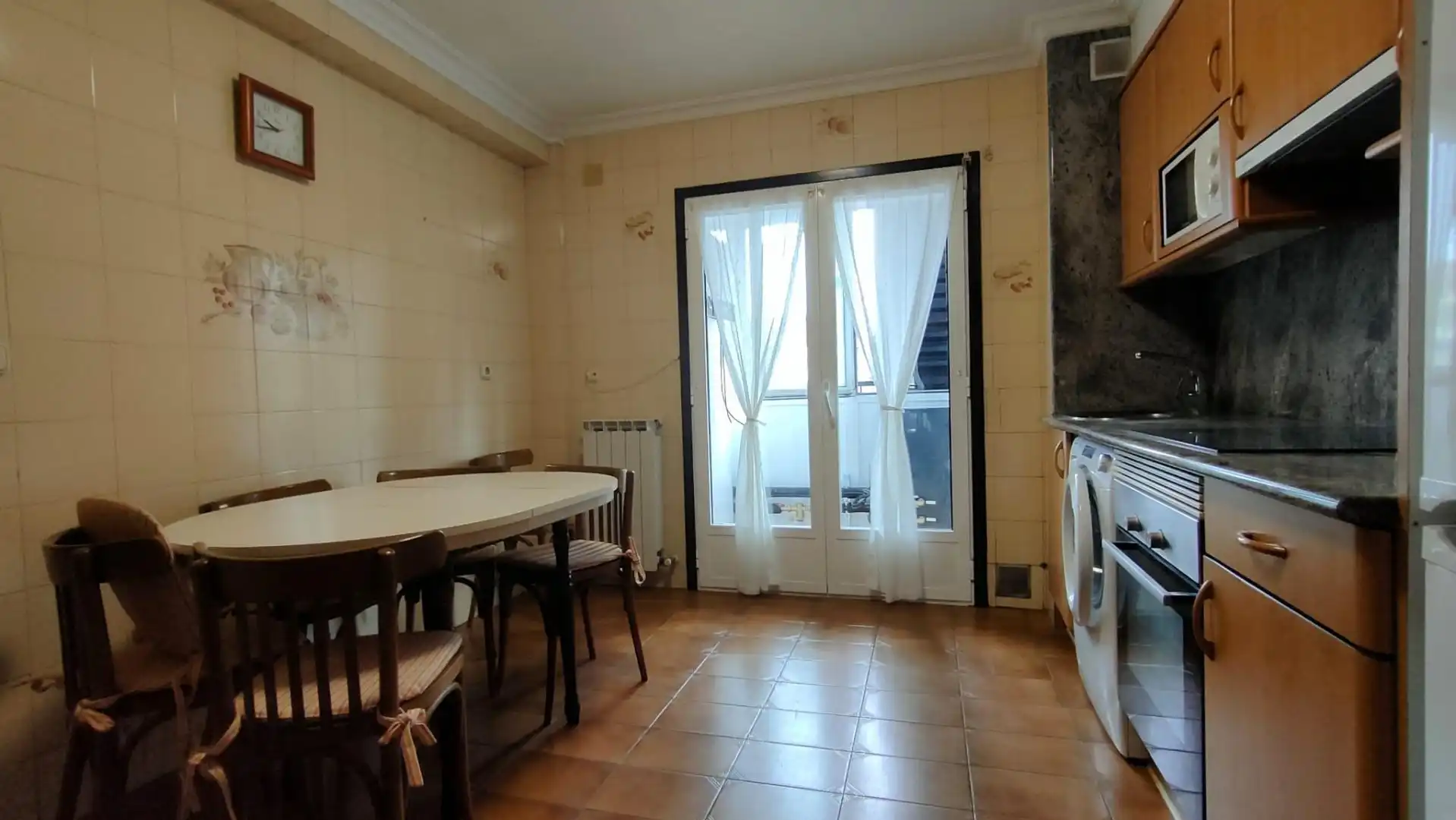 Cocina de Piso de alquiler en Donostia - San Sebastián  con Calefacción y Balcón