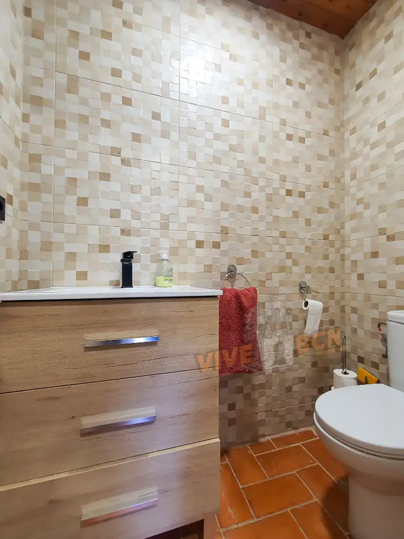 Bany de Casa o xalet en venda en Vallgorguina amb Calefacció, Jardí privat i Parquet