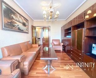 Sala d'estar de Pis de lloguer en Bilbao  amb Calefacció