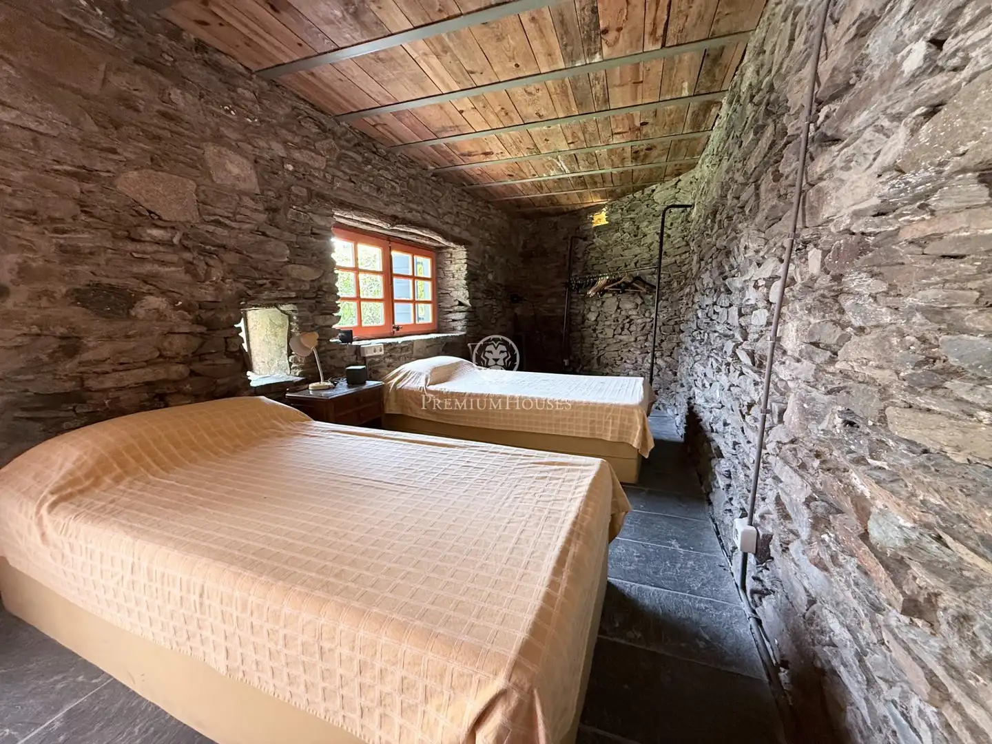 Dormitori de Finca rústica en venda en Guils de Cerdanya amb Jardí privat i Traster