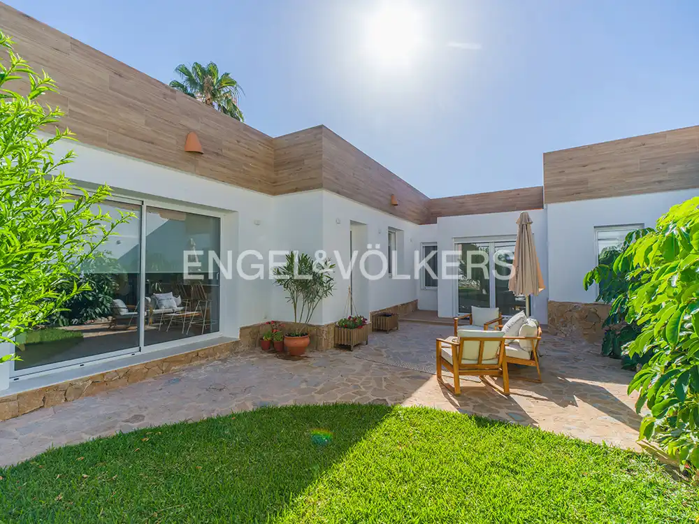 Vista exterior de Casa o chalet en venta en Sant Joan d'Alacant con Aire acondicionado, Calefacción y Jardín privado