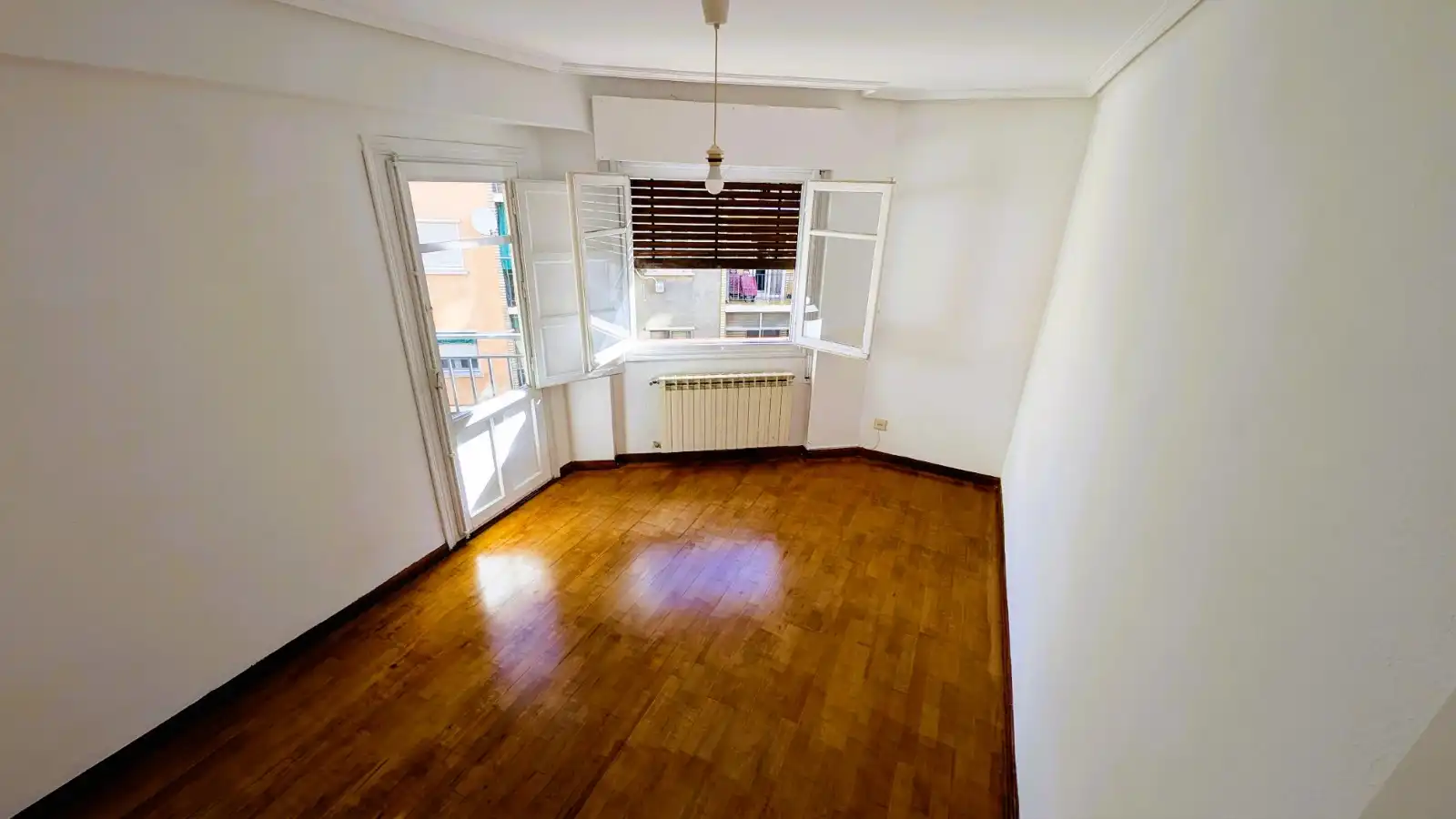 Flat for sale in Calle de Mariano Carderera, 30, Barrio de Delicias