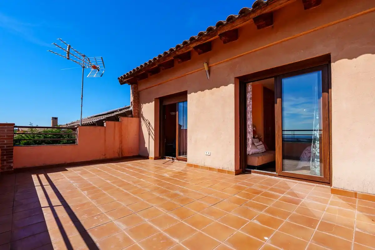 Chalet con terraza en venta en Pino Alto - Navarredonda, imagen 38