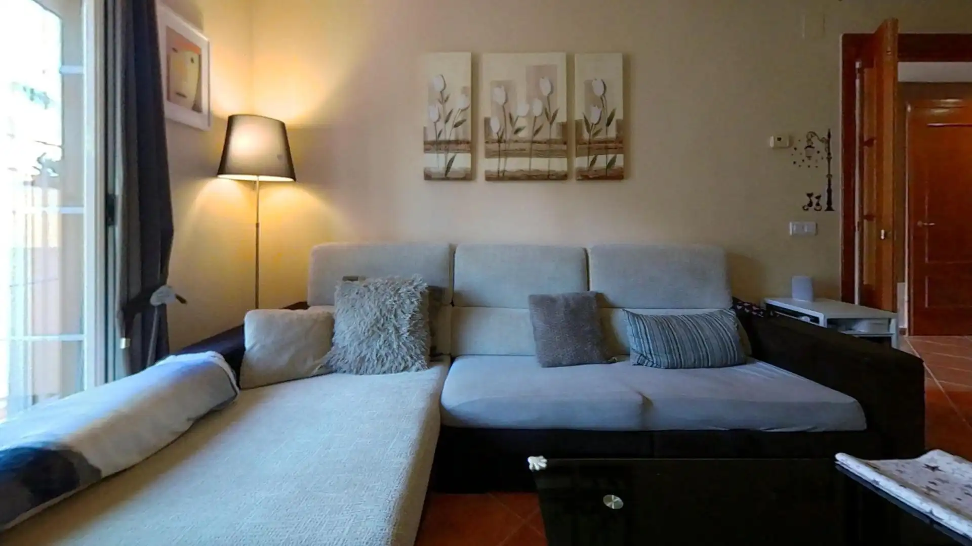 Sala d'estar de Casa adosada en venda en Rincón de la Victoria amb Aire condicionat, Calefacció i Terrassa