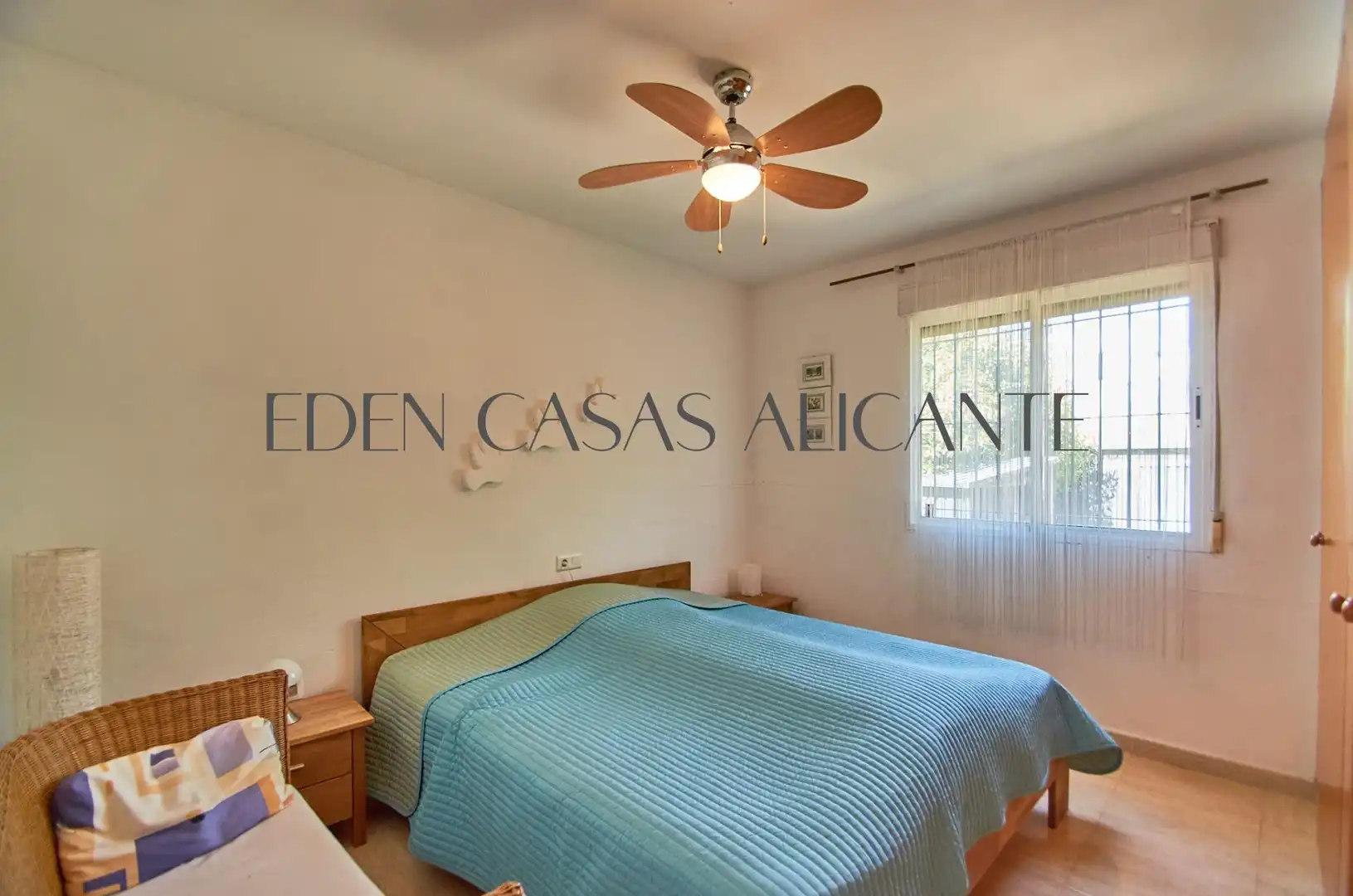 Habitación de Casa o chalet en venta en Busot con Aire acondicionado, Calefacción y Jardín privado