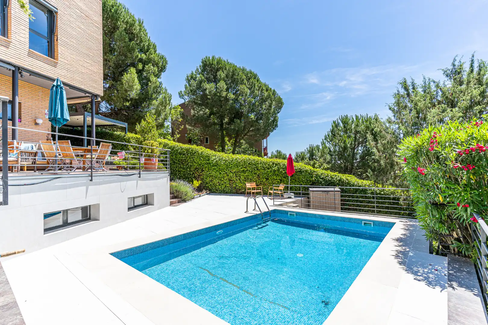 Schwimmbecken von Haus oder Chalet zum Verkauf in Torrelodones mit Heizung, Privatgarten und Schwimmbad