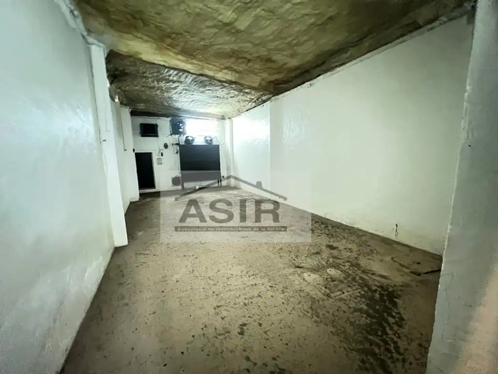 Nave industrial en venta en Corbera