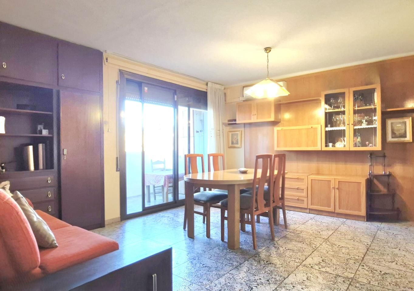 Living room of Flat for sale in Terrassa  with Air Conditioner, Heating and Furnished
