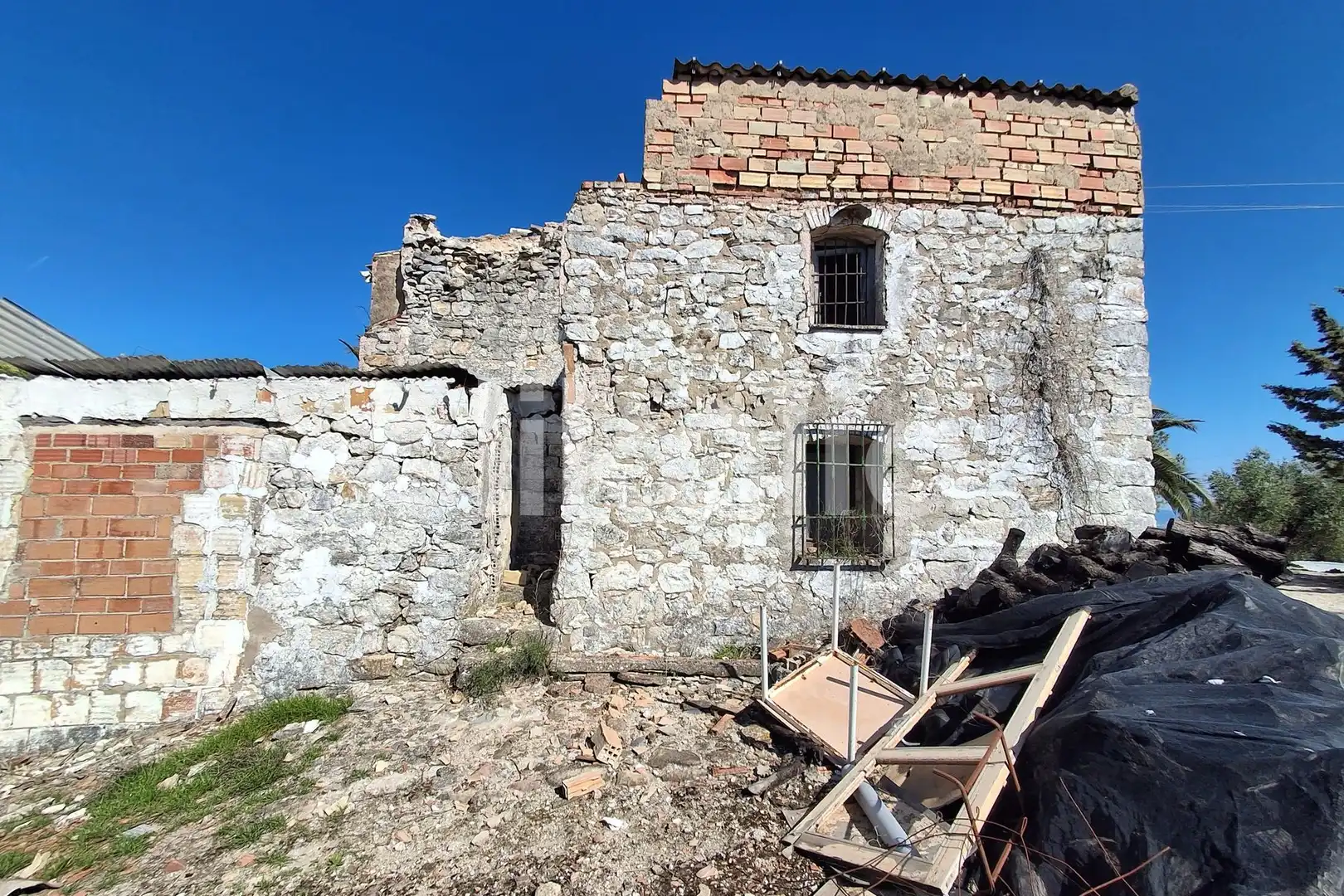 Vista exterior de Casa o chalet en venta en Arjona con Terraza y Piscina