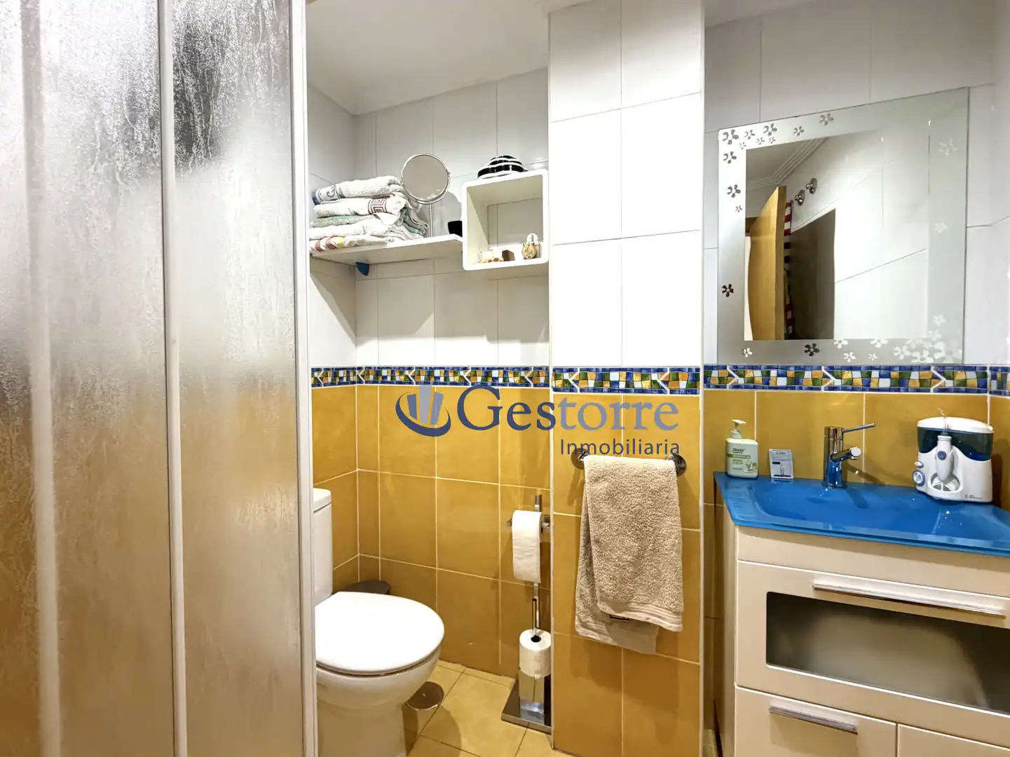 Bany de Pis en venda en Corvera de Asturias amb Calefacció, Jardí privat i Moblat