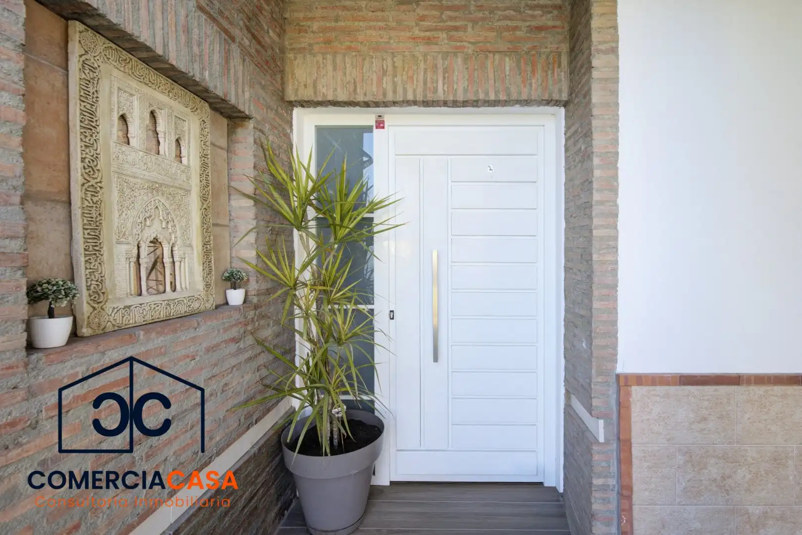 Vista exterior de Casa o xalet en venda en Las Gabias amb Aire condicionat, Jardí privat i Traster