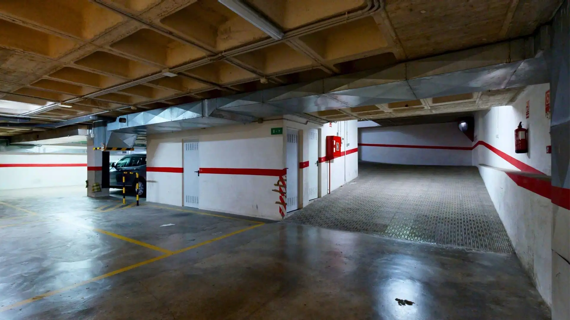 Aparcament de Pis en venda en Cartagena amb Aire condicionat, Calefacció i Terrassa