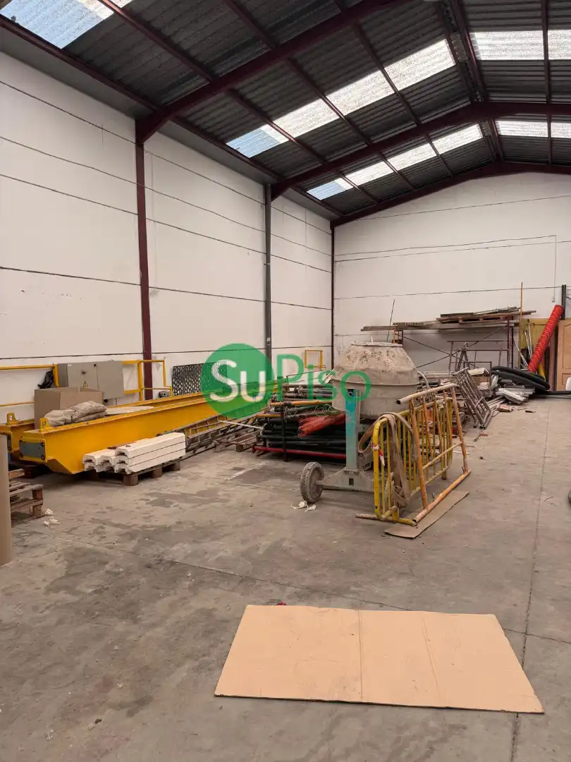 Nau industrial en venda en Yeles