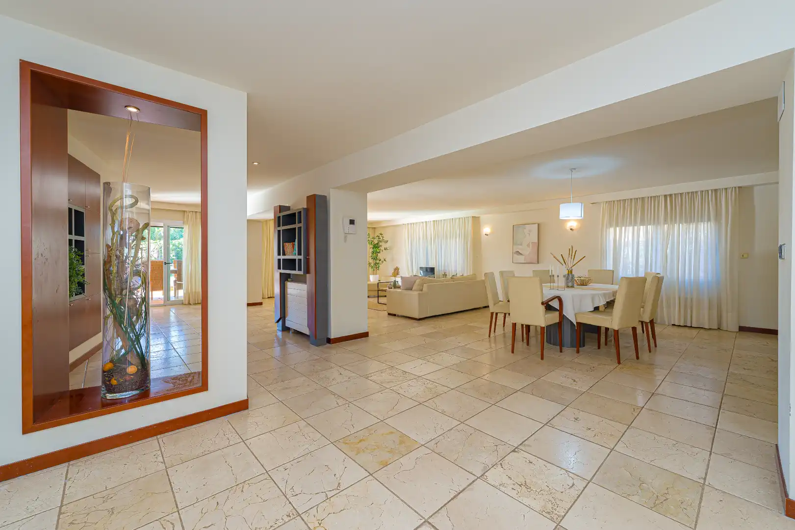 Sala d'estar de Casa o xalet en venda en Benidorm amb Aire condicionat, Calefacció i Jardí privat
