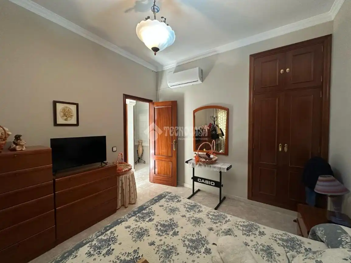 Habitación de Casa o chalet en venta en Carmona
