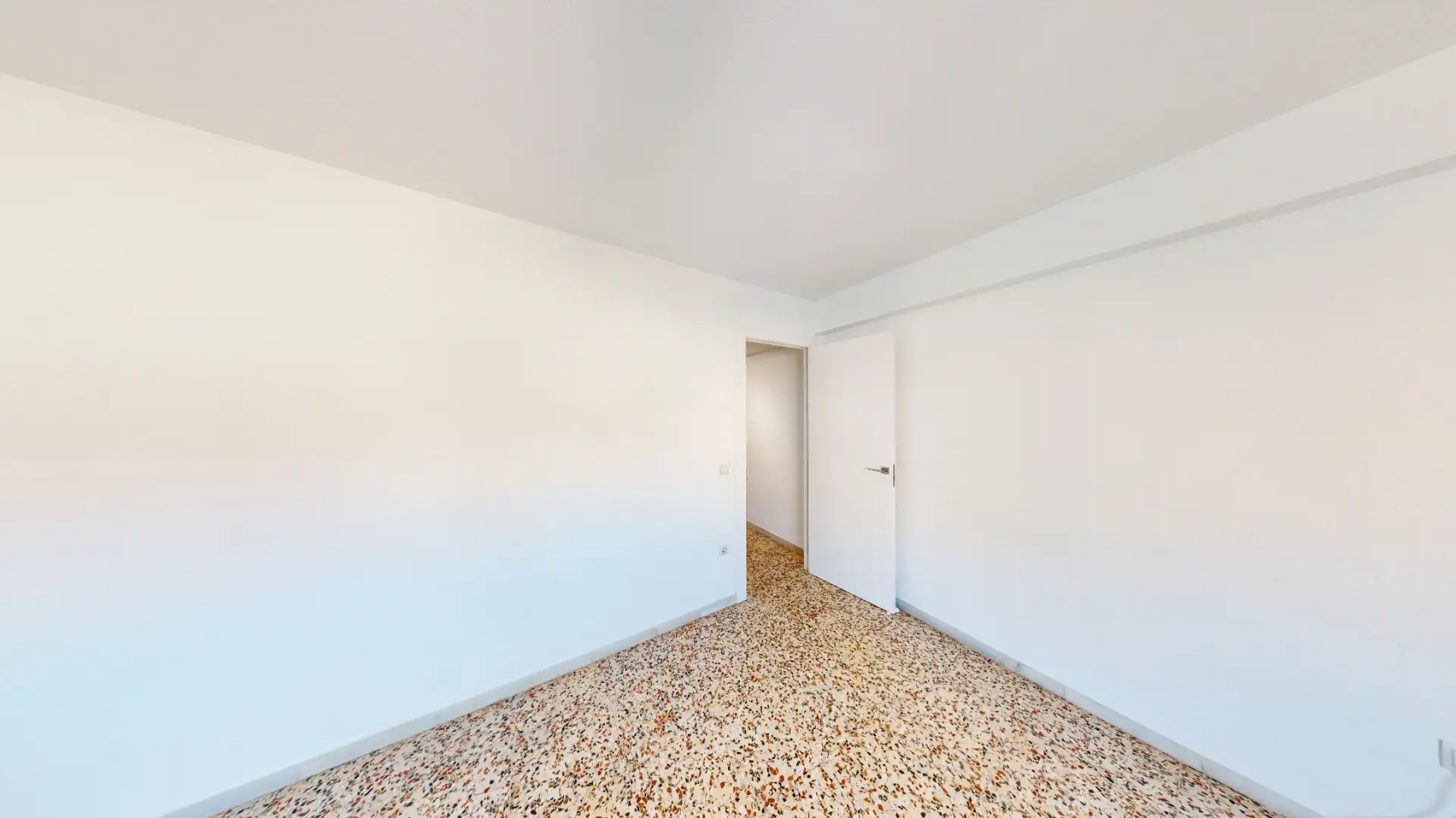 Piso en venta en Almería con Aire acondicionado, Calefacción y Terraza