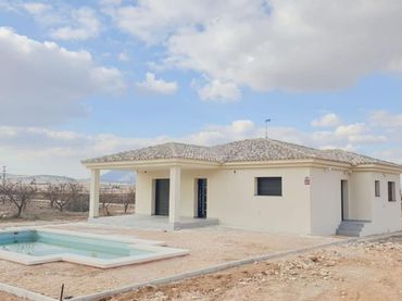 Chalet en venta en El Pinós / Pinoso