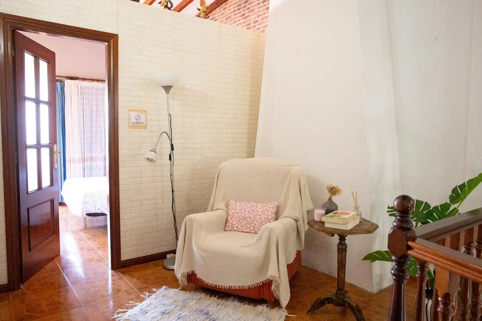 Wohnzimmer von Einfamilien-Reihenhaus zum Verkauf in Valsequillo de Gran Canaria mit Klimaanlage, Heizung und Privatgarten