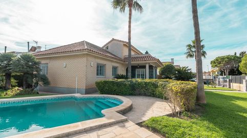 Espectacular chalet con licencia turística en la playa de Riumar