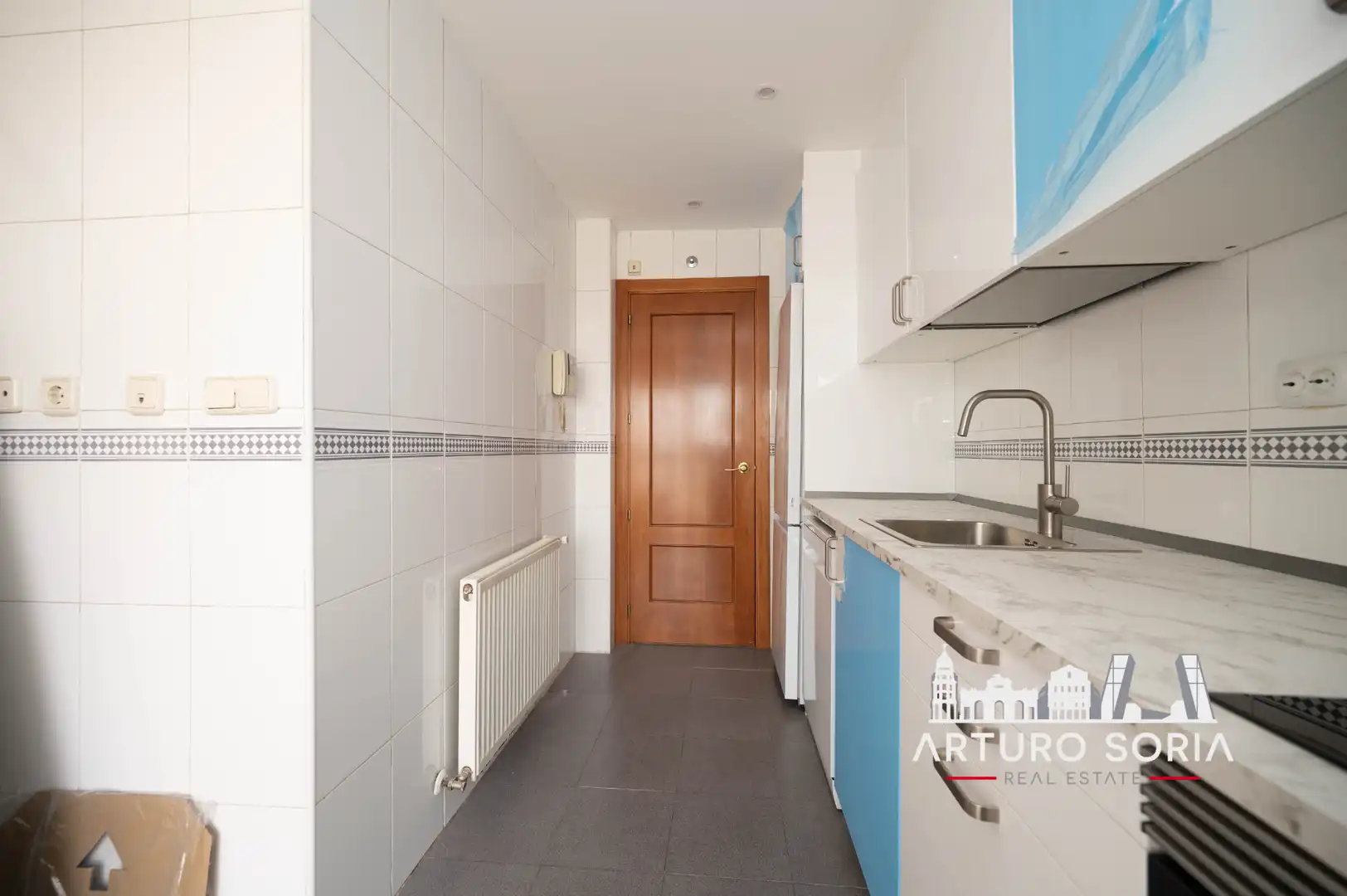 Kitchen of Flat for rent in Madrid  with Storage room and Community pool