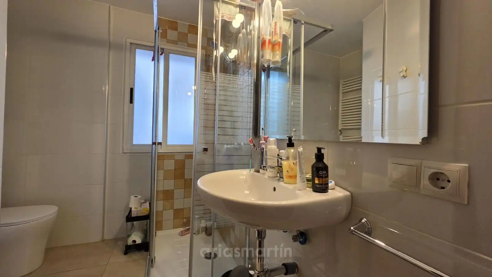 Badezimmer von Wohnung zur untervermieten in Salamanca mit Heizung, Terrasse und Möbliert