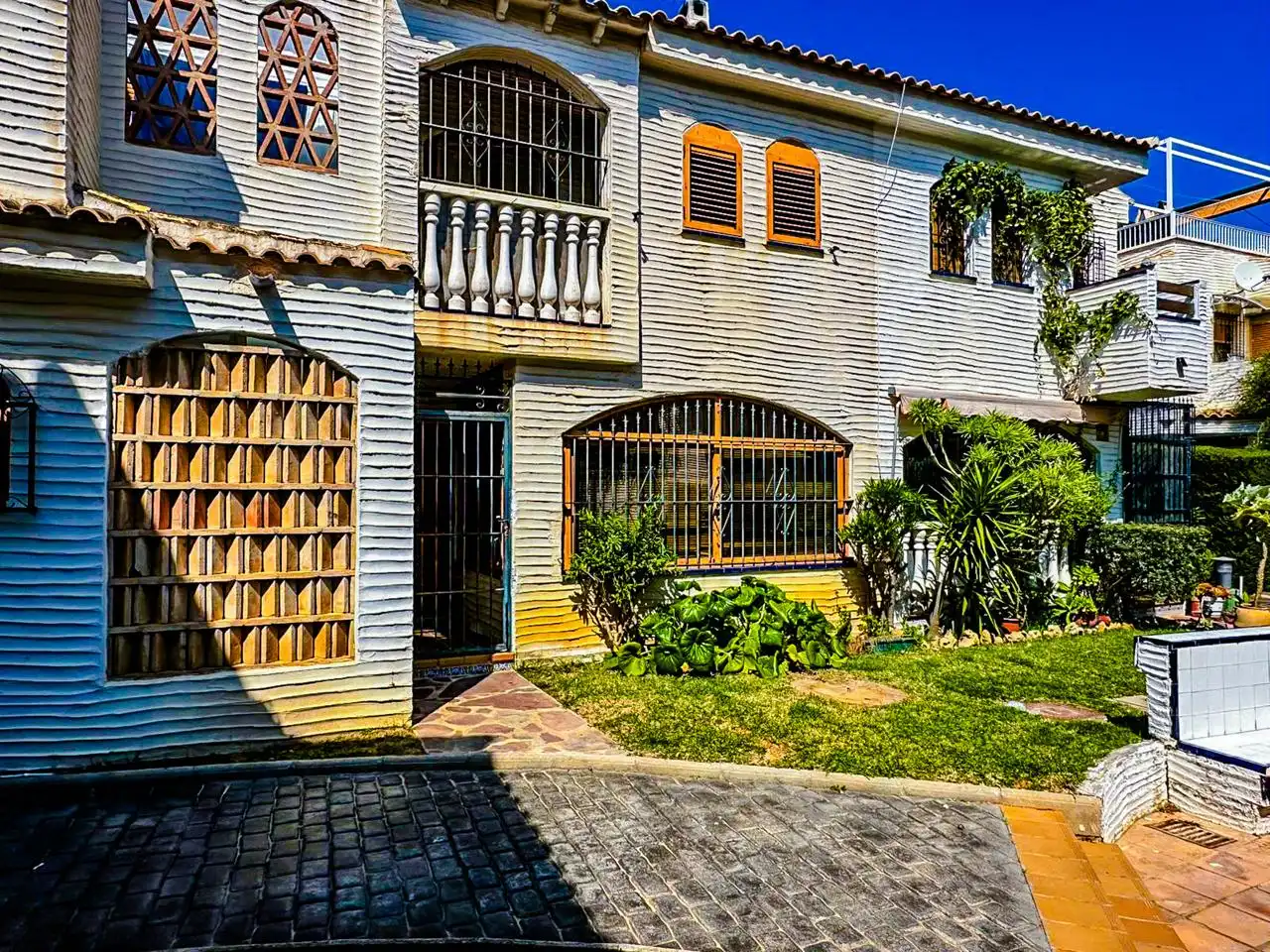 Vista exterior de Casa o chalet en venta en Santa Pola con Aire acondicionado, Terraza y Amueblado