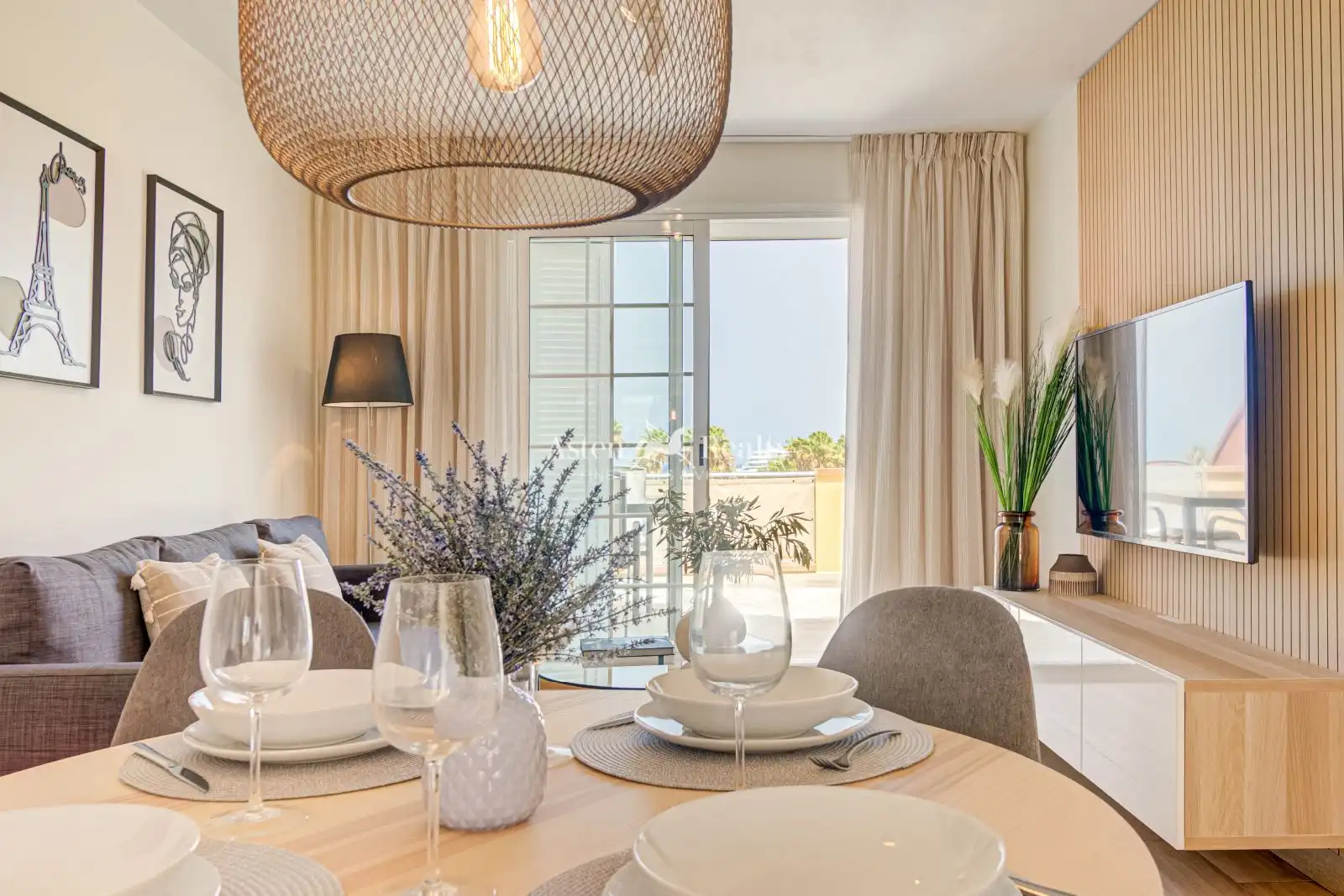 Esszimmer von Dachboden zum Verkauf in Adeje mit Klimaanlage, Terrasse und Schwimmbad
