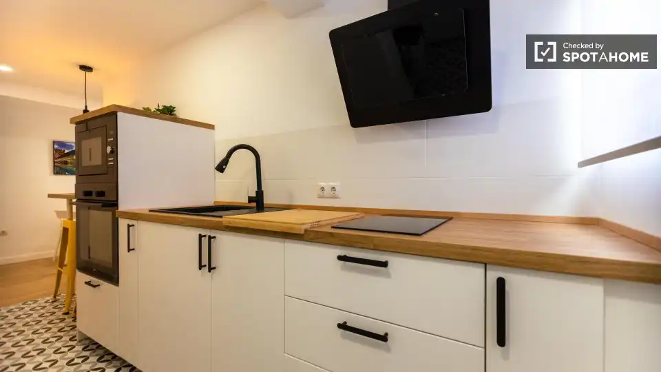 Cocina de Piso de alquiler en Valencia con Aire acondicionado, Calefacción y Amueblado