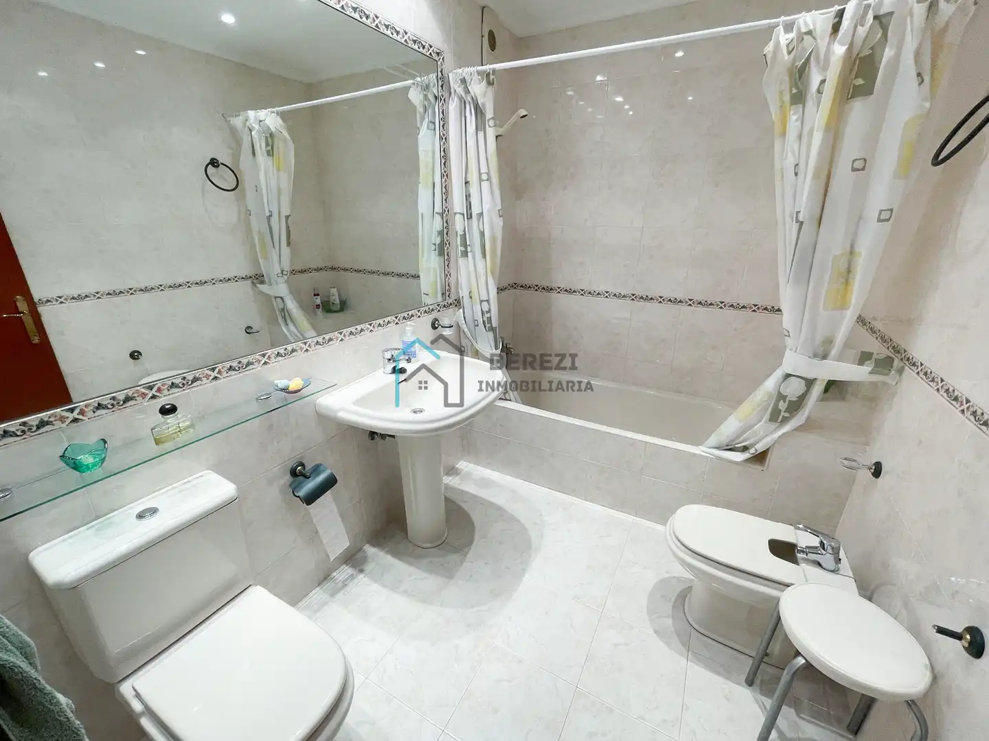 Baño de Dúplex en venta en Bermeo con Calefacción, Amueblado y Balcón