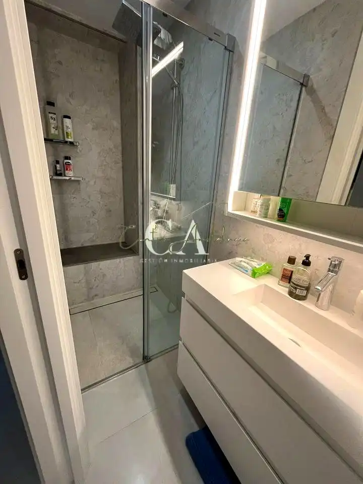 Baño de Piso en venta en Puente Genil con Aire acondicionado y Terraza