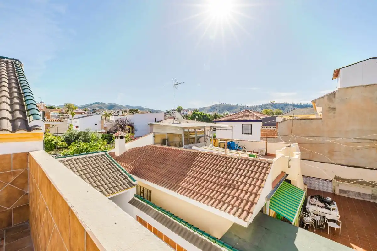 Vista exterior de Casa o xalet en venda en Málaga amb Aire condicionat i Calefacció