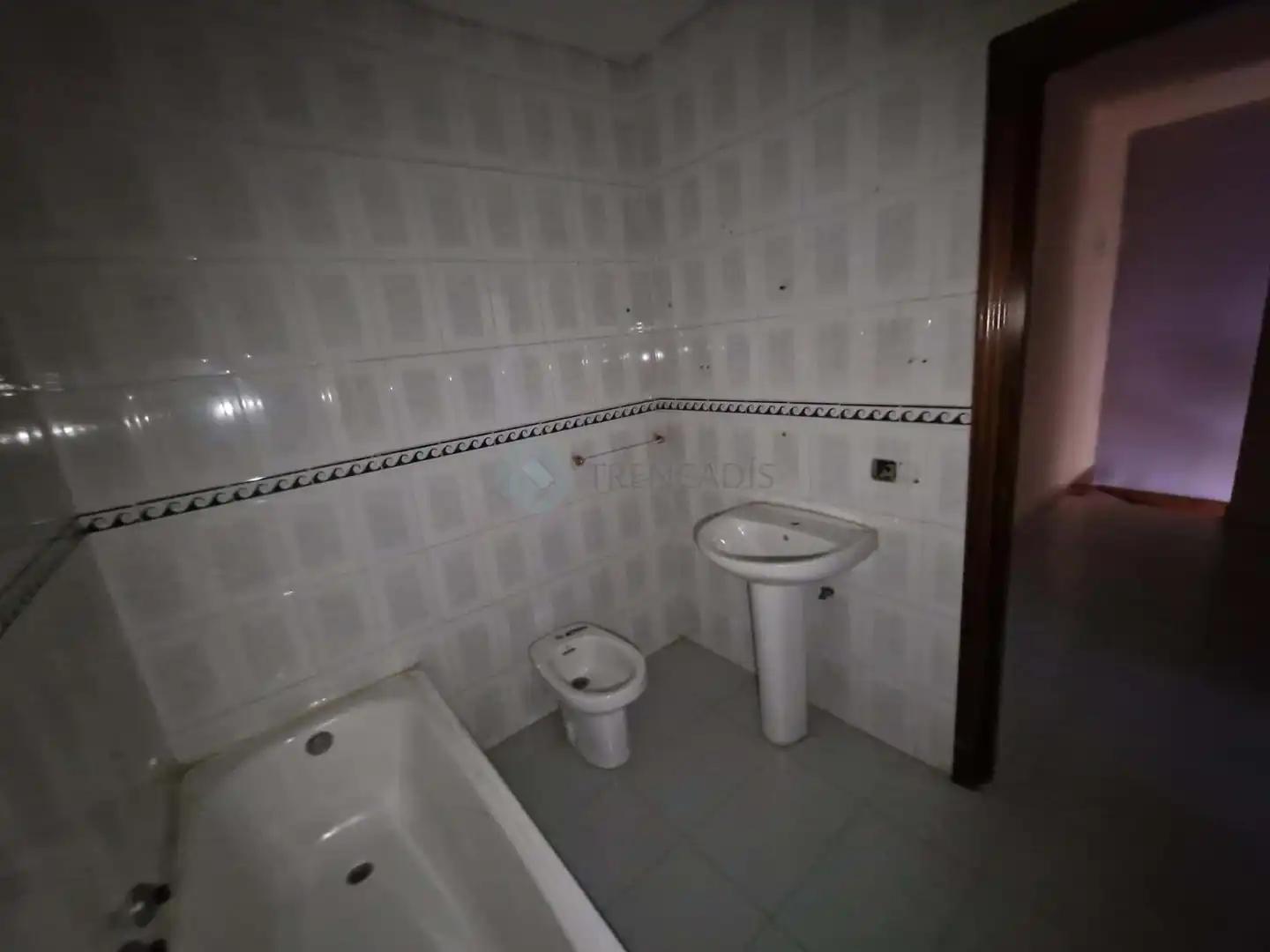 Badezimmer von Einfamilien-Reihenhaus zum Verkauf in Recas