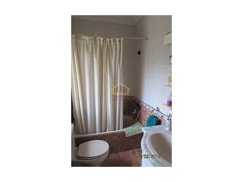 Bathroom of Houses for sale in Guijuelo  with Private garden and Terrace